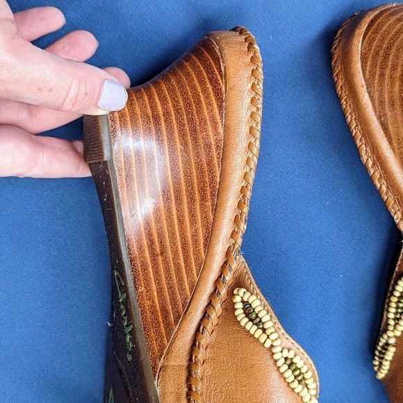 Clarks Artisan Beaded Leather Slip On Wedge 2.5in Heel Sandals Empress Tan Boho - Picture 4 of 13